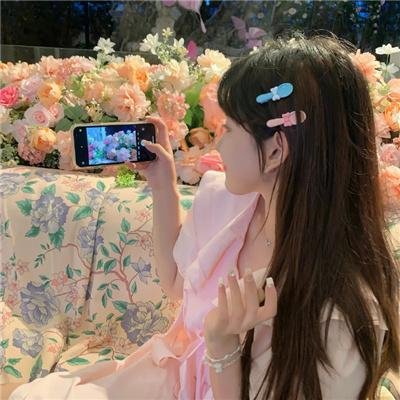 蔷花，红莲 海报